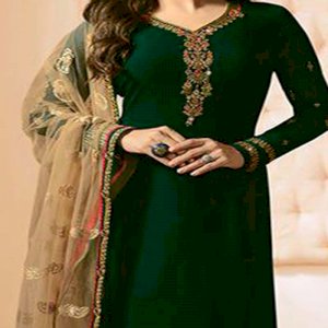 Drashti Dhami Dark Green Georgette Straight Suit